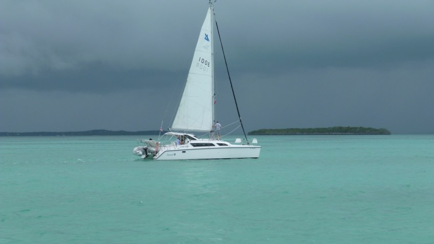 Sailing on Abaco - storm brewing aab27