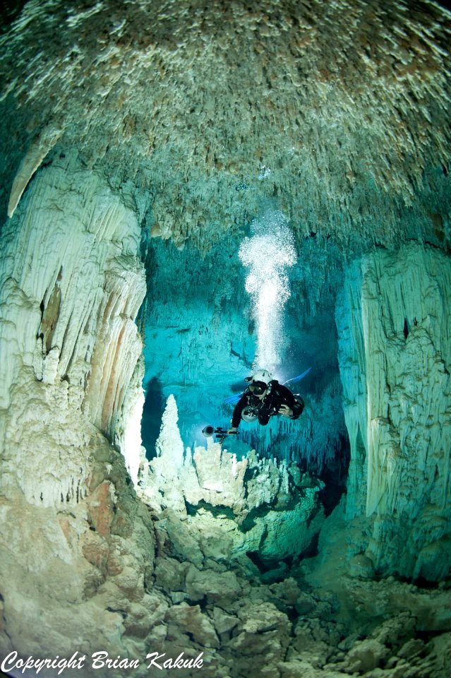 Dan's Cave, Abaco (©Brian Kakuk)
