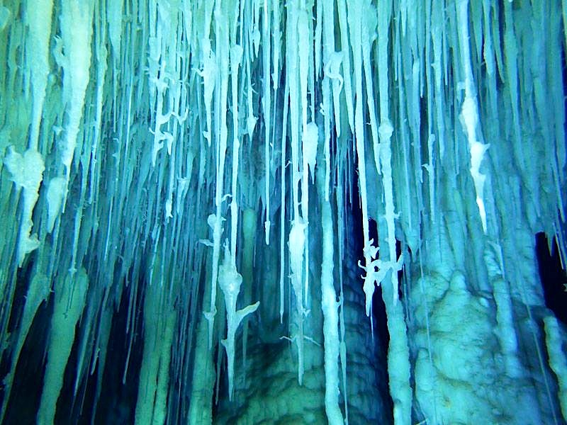 Abaco's Underground Caves (Hitoshi Miho, with Brian Kakuk)